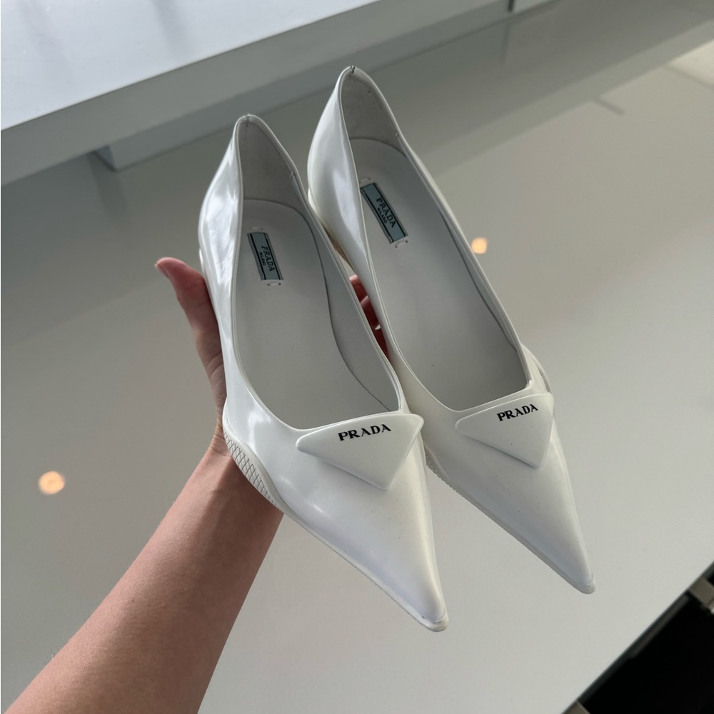 COPY - White pumps 39